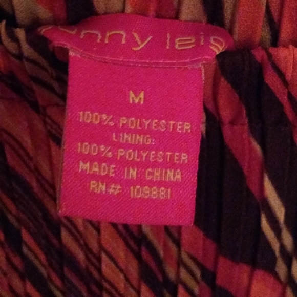 Sunny Leigh Multi Colored Ruffled Neck Top/Skirt Set - Picture 3 of 9